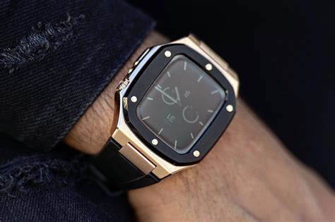 This luxury case turns your Apple Watch into a Rolex; 